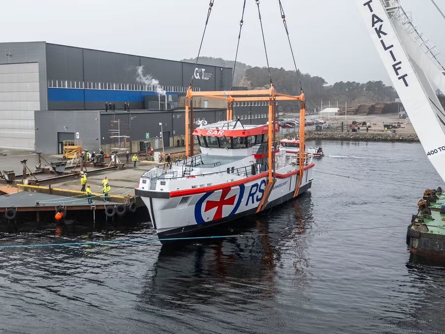 RS 178 under sjøsetting ved GOT Marine.